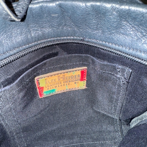 ILZE HEIDER Wisconsin Designer Leather Black Vintage Crossbody Bag - Picture 3 of 8